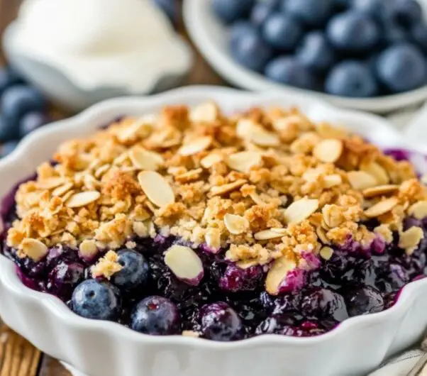 Blueberry Crumble with Almonds and Oats