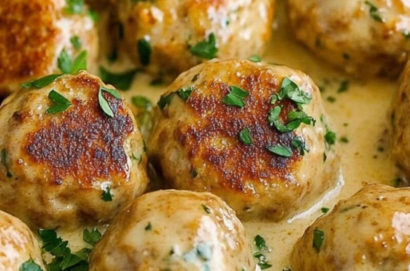 Chicken Meatballs in a Cream Sauce (Tefteli)