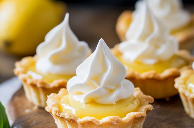 Lemon Curd and Whipped Cream Tartlets (Korzinki)
