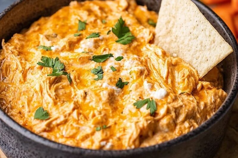 Crock Pot Buffalo Chicken Dip